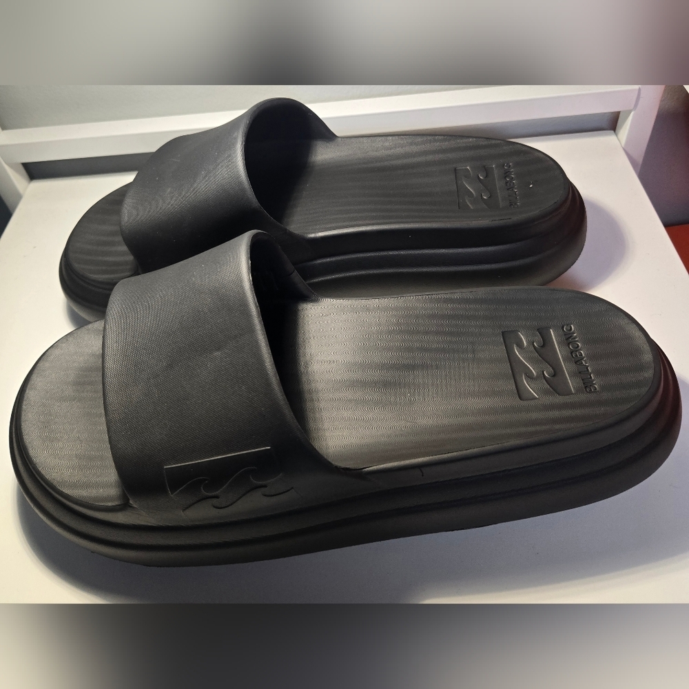 Billabong Mens Sz 9.5/ Womens Sz 11 Charcoal Slide Sandals